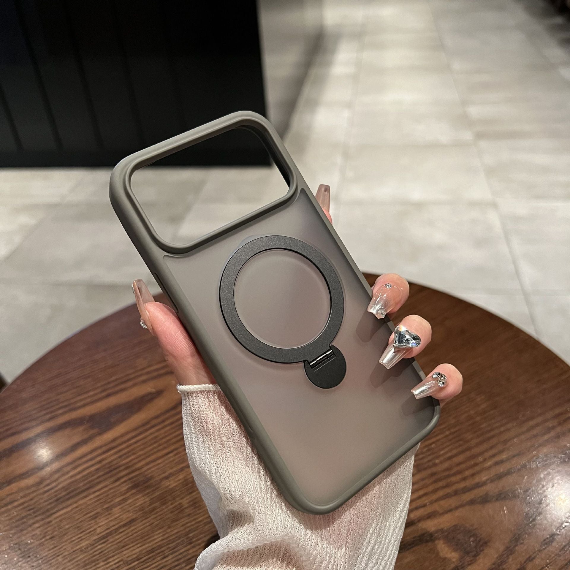 iPhone 17 MagSafe Case Skin Feeling Frosted